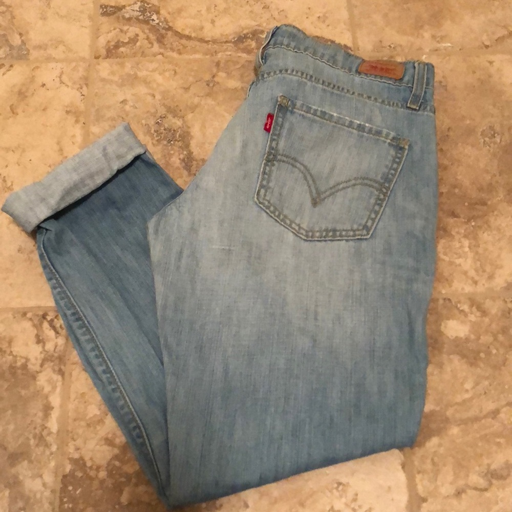 Levi’s 513 Boyfriend Jeans!